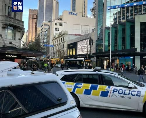 3克圆形金质纪念币，直径18毫米，面额50元，最大发行量2万枚。