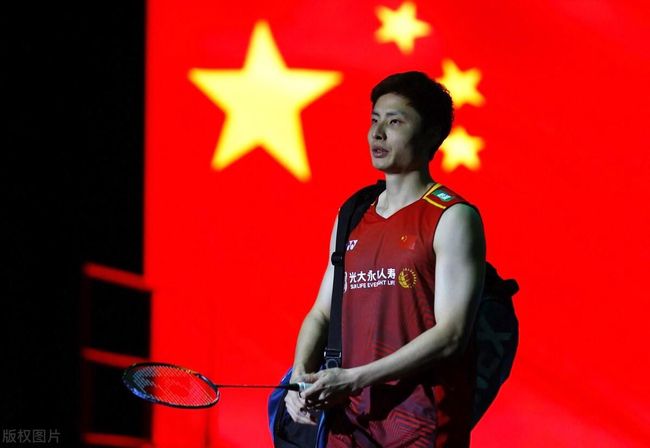 李晓林、李兴彪、李荣昌 2025-06-24 李荣浩撞脸萌犬：没想到我会对生物界有所贡献 2021-03-22 3月22日，歌手李荣浩转发了一张医学生上课PPT截图，开玩笑地表示：“没想到有一天我居然会对生物界有所贡献。